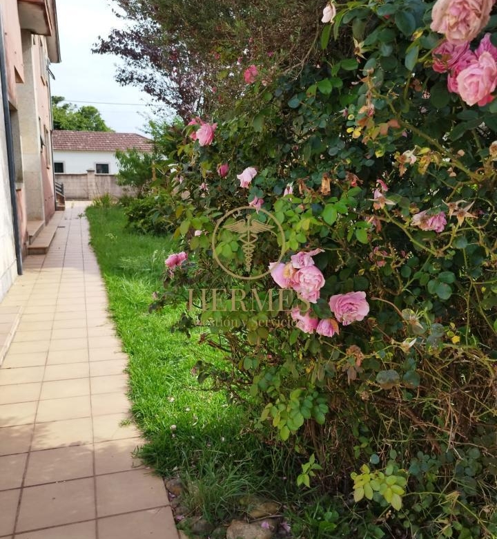 Magnífico Adosado en Goian-Tomiño: ¡Tu Casa Ideal te Espera!