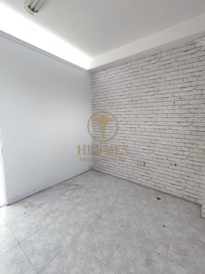 174885869945700027408_174247652471 Local comercial en Venta Balaidos