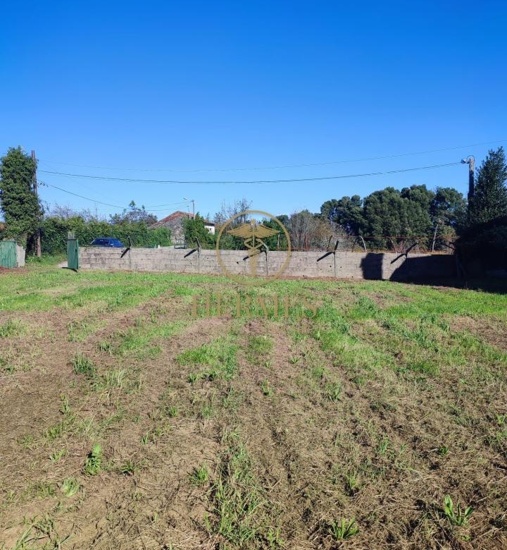 Solar en venta, a 900 m  del centro de Tui.