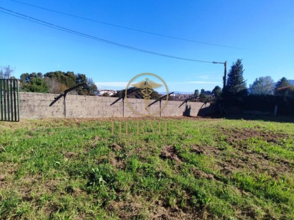 Solar en venta, a 900 m  del centro de Tui.