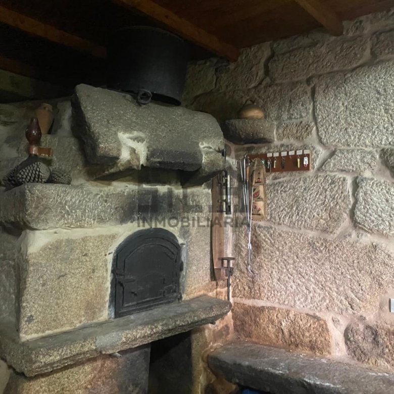 VENTA DE CASA CON 2HA. VIÑAS