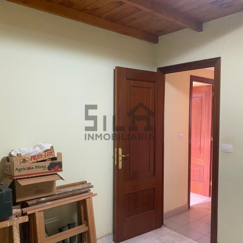 VENTA DE CASA CON 2HA. VIÑAS