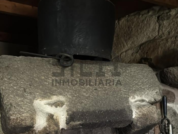 VENTA DE CASA CON 2HA. VIÑAS