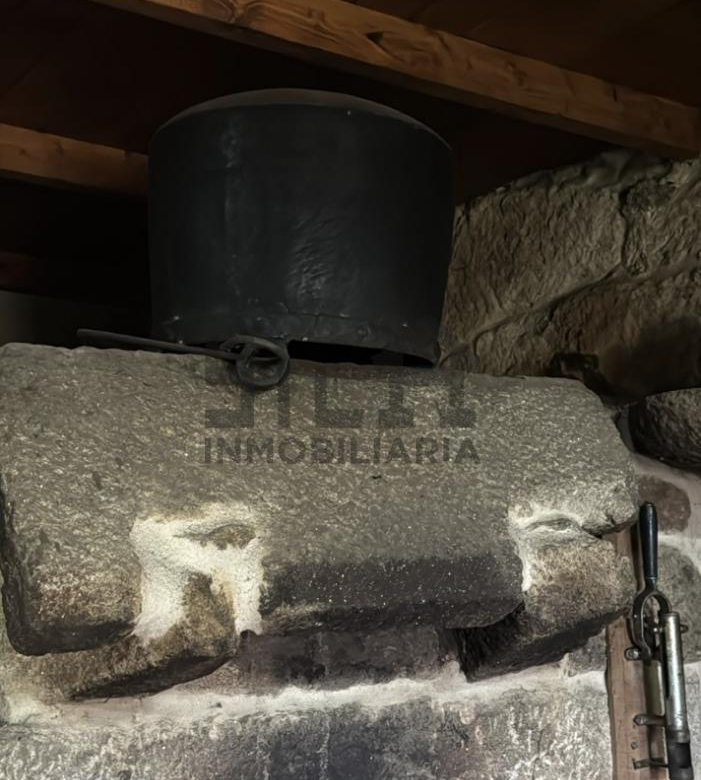 VENTA DE CASA CON 2HA. VIÑAS