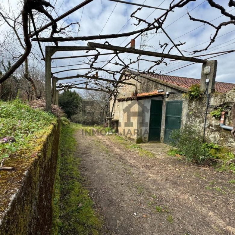 VENTA DE CASA CON 2HA. VIÑAS