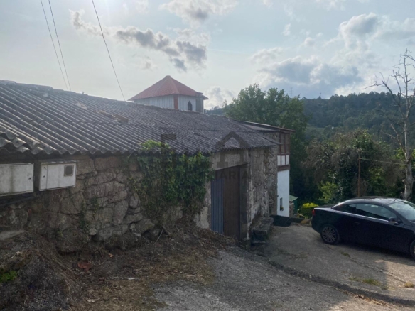 VENTA DE CASA CON 2HA. VIÑAS