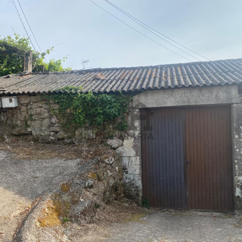 VENTA DE CASA CON 2HA. VIÑAS