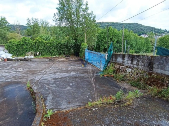 Nave Industrial en Ourense