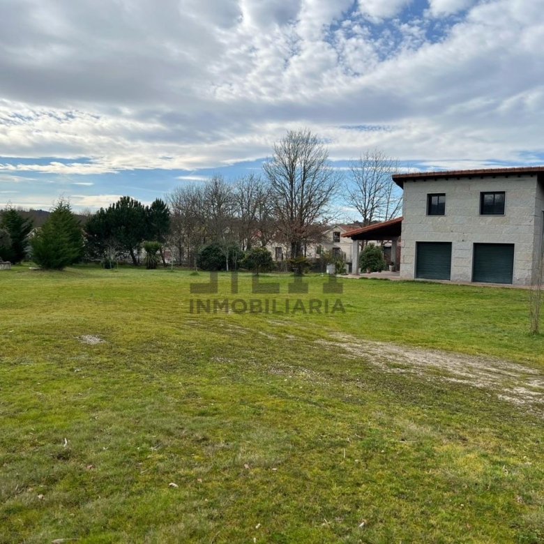 VENTA FINCA CON GALPÓN EN TAPADA DE BOUZAS