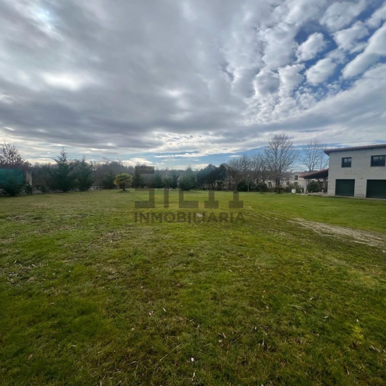 VENTA FINCA CON GALPÓN EN TAPADA DE BOUZAS