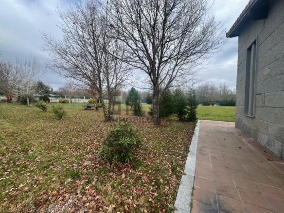 VENTA FINCA CON GALPÓN EN TAPADA DE BOUZAS