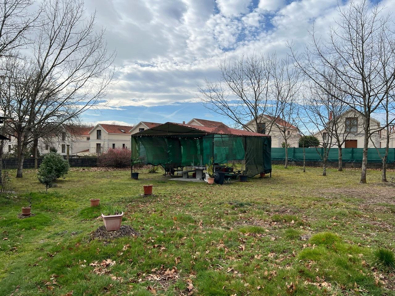 VENTA FINCA CON GALPÓN EN TAPADA DE BOUZAS