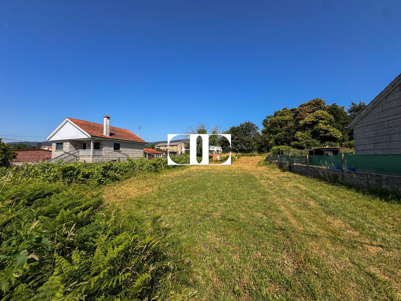 Terreno edificable en Figueiró – Tomiño con orientación sur y vistas a Portugal