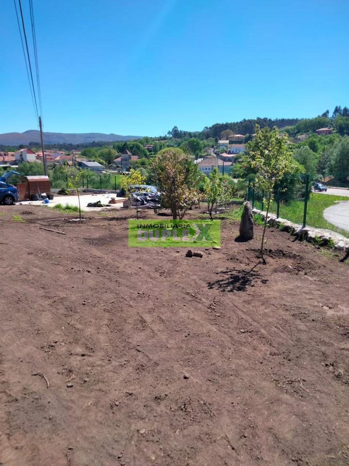 175162354076700009979_174050560966 ¡Oportunidad Única en Fornelos de Montes! Terreno Urbano con Proyecto Básico para Vivienda Unifamiliar