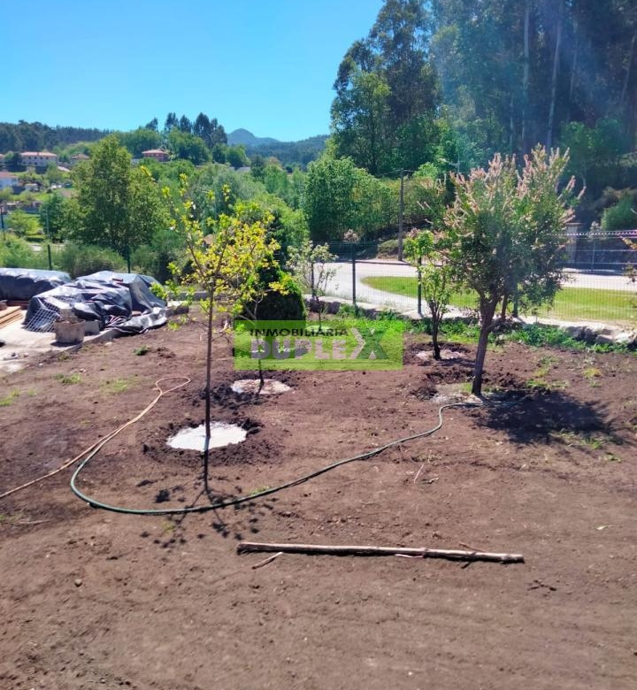 ¡Oportunidad Única en Fornelos de Montes! Terreno Urbano con Proyecto Básico para Vivienda Unifamiliar