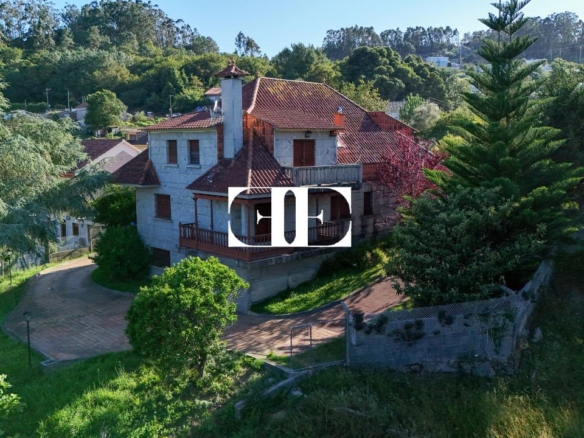 Oportunidad única: Casa con terreno y vistas en el corazón de Hío.