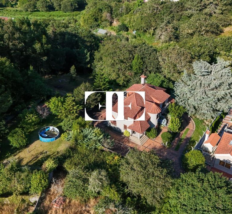 Oportunidad única: Casa con terreno y vistas en el corazón de Hío.