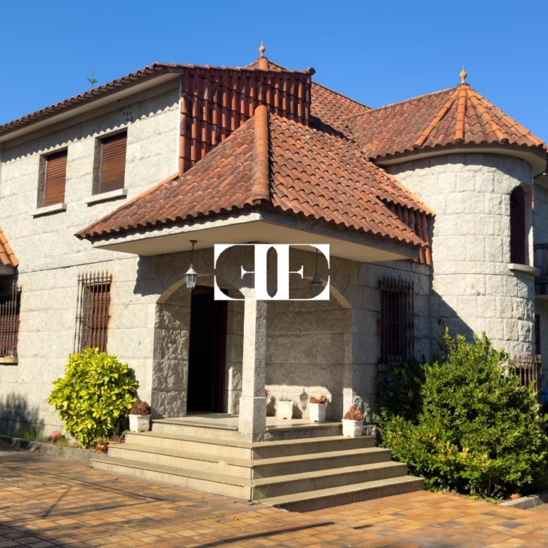 Oportunidad única: Casa con terreno y vistas en el corazón de Hío.