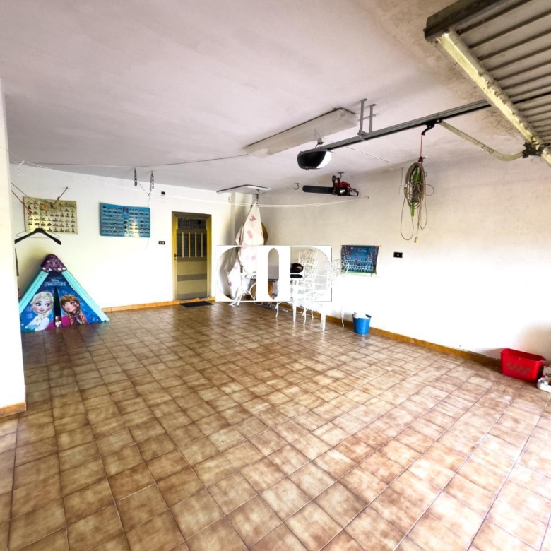 Oportunidad única: Casa con terreno y vistas en el corazón de Hío.