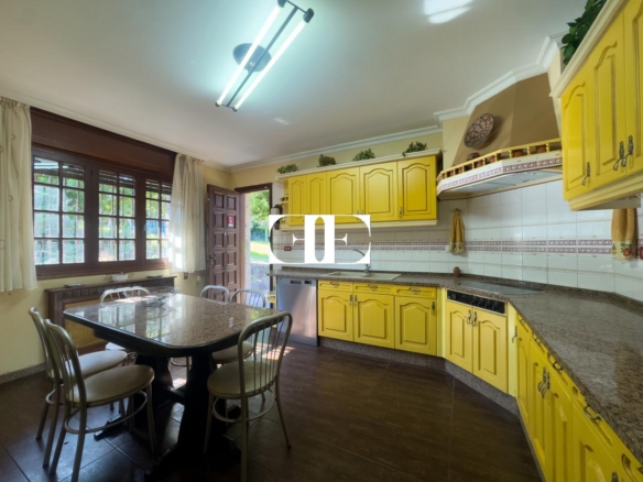 Oportunidad única: Casa con terreno y vistas en el corazón de Hío.