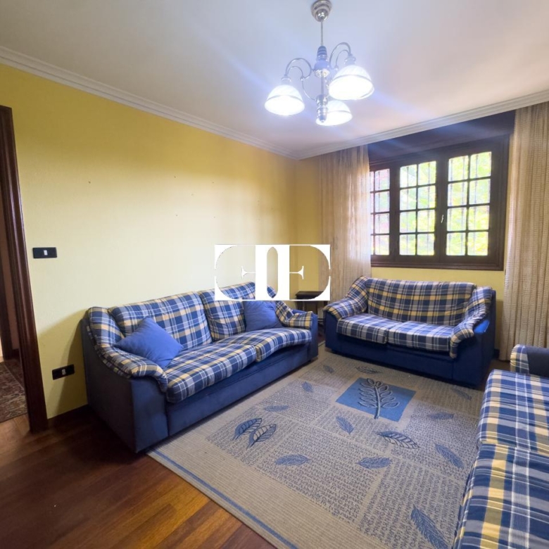 Oportunidad única: Casa con terreno y vistas en el corazón de Hío.