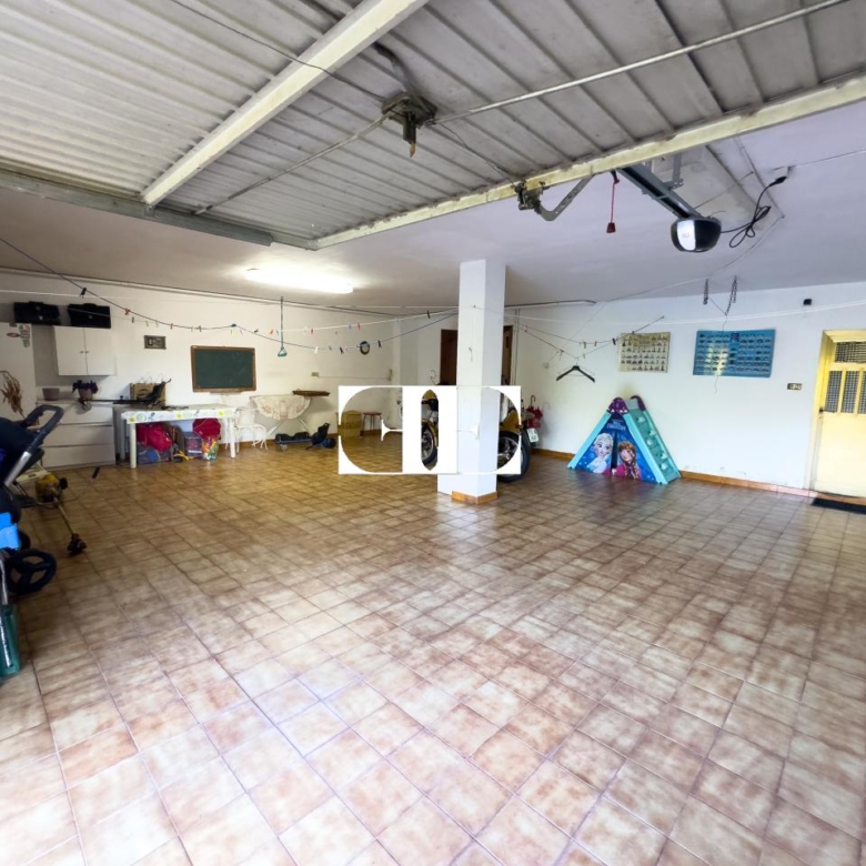 Oportunidad única: Casa con terreno y vistas en el corazón de Hío.