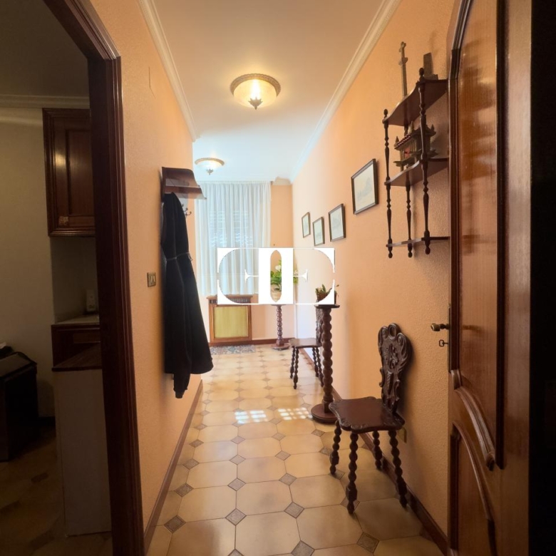 Oportunidad única: Casa con terreno y vistas en el corazón de Hío.