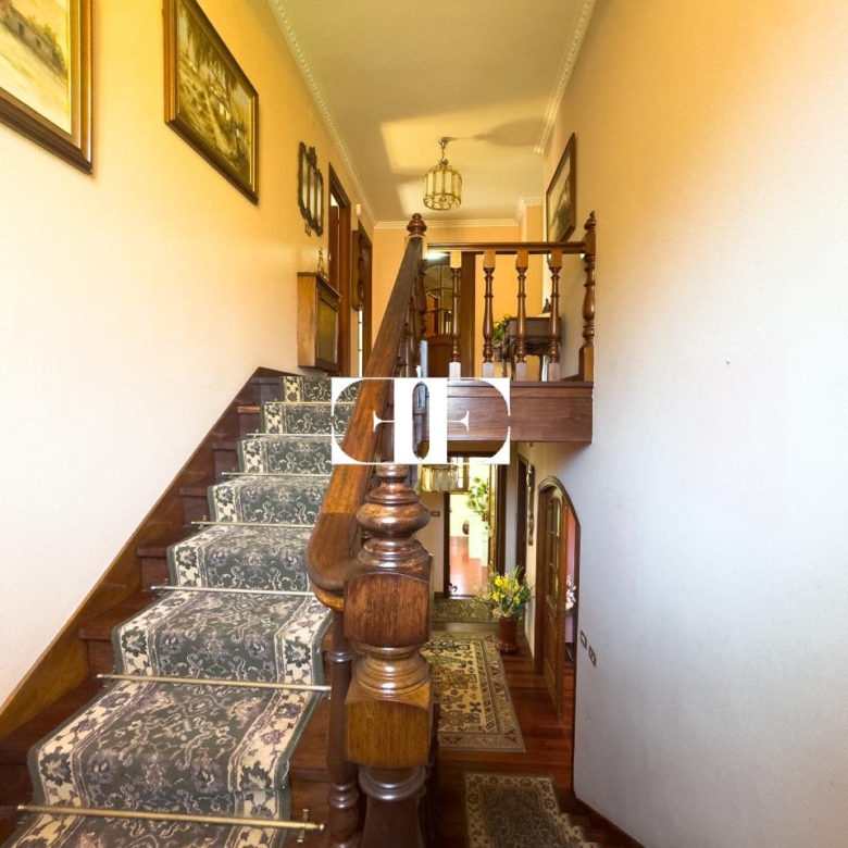 Oportunidad única: Casa con terreno y vistas en el corazón de Hío.
