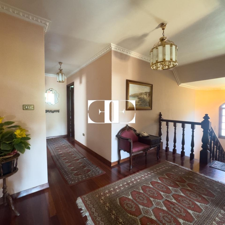 Oportunidad única: Casa con terreno y vistas en el corazón de Hío.