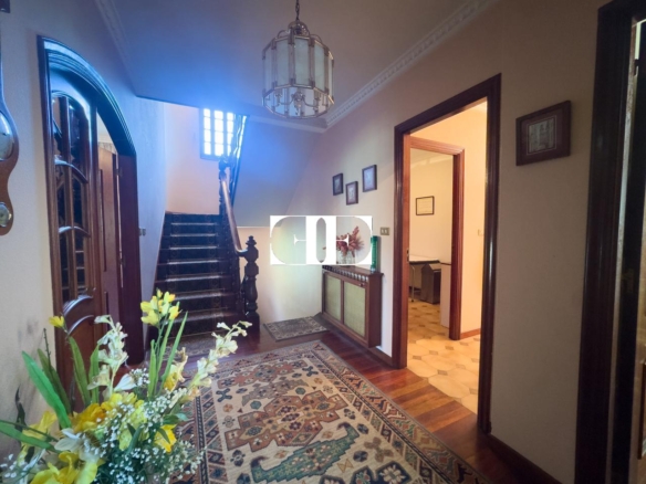 Oportunidad única: Casa con terreno y vistas en el corazón de Hío.
