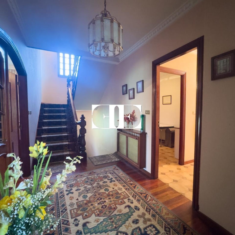 Oportunidad única: Casa con terreno y vistas en el corazón de Hío.