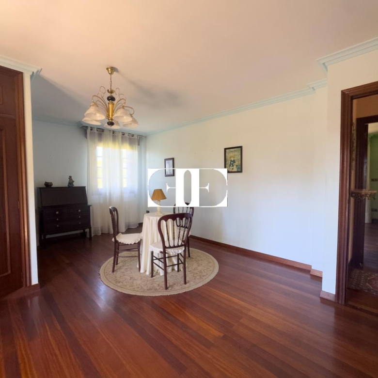 Oportunidad única: Casa con terreno y vistas en el corazón de Hío.