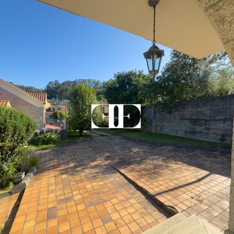 Oportunidad única: Casa con terreno y vistas en el corazón de Hío.