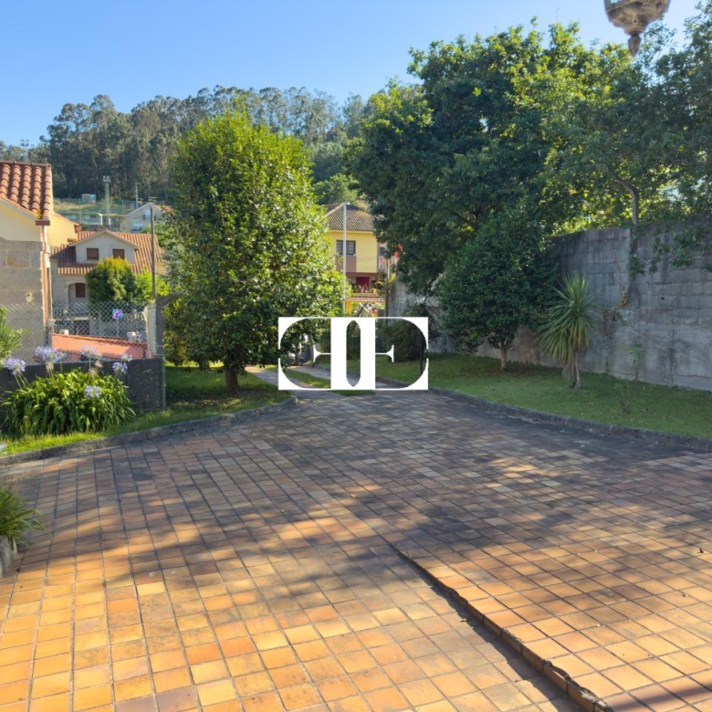 Oportunidad única: Casa con terreno y vistas en el corazón de Hío.