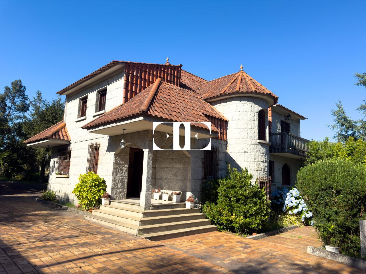 175190221038900041783_175161608771 Oportunidad única: Casa con terreno y vistas en el corazón de Hío.