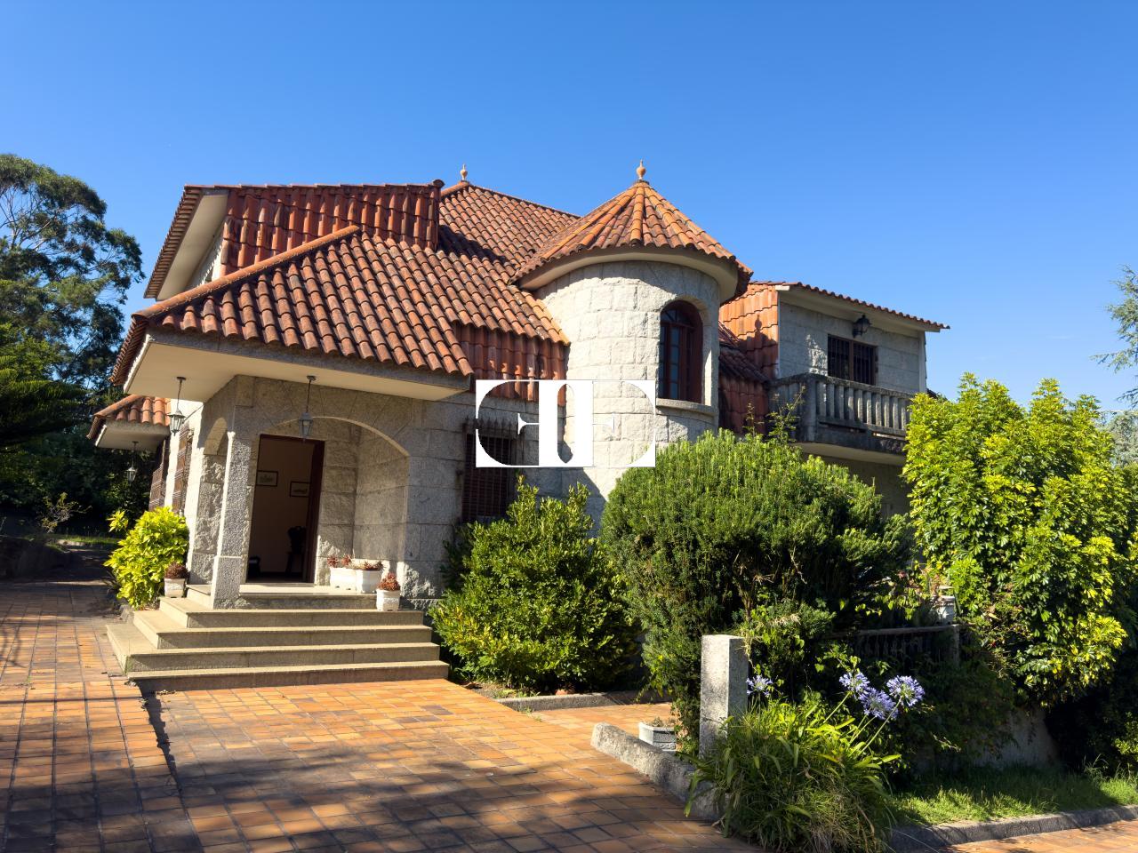 175190221189700041783_175161609145 Oportunidad única: Casa con terreno y vistas en el corazón de Hío.