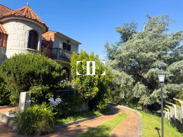 Oportunidad única: Casa con terreno y vistas en el corazón de Hío.