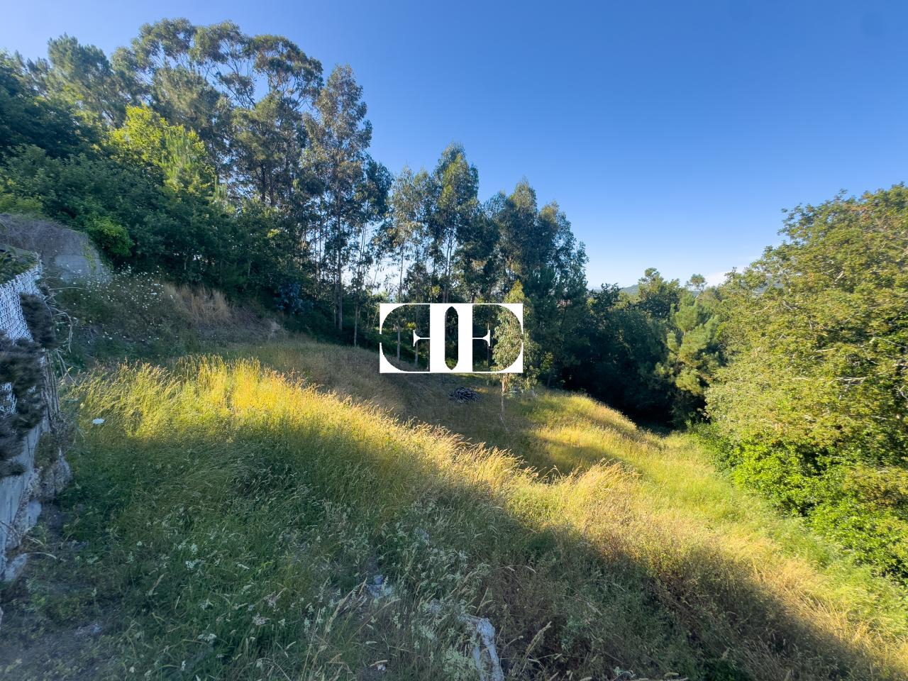 175190221539700041783_175161610224 Oportunidad única: Casa con terreno y vistas en el corazón de Hío.