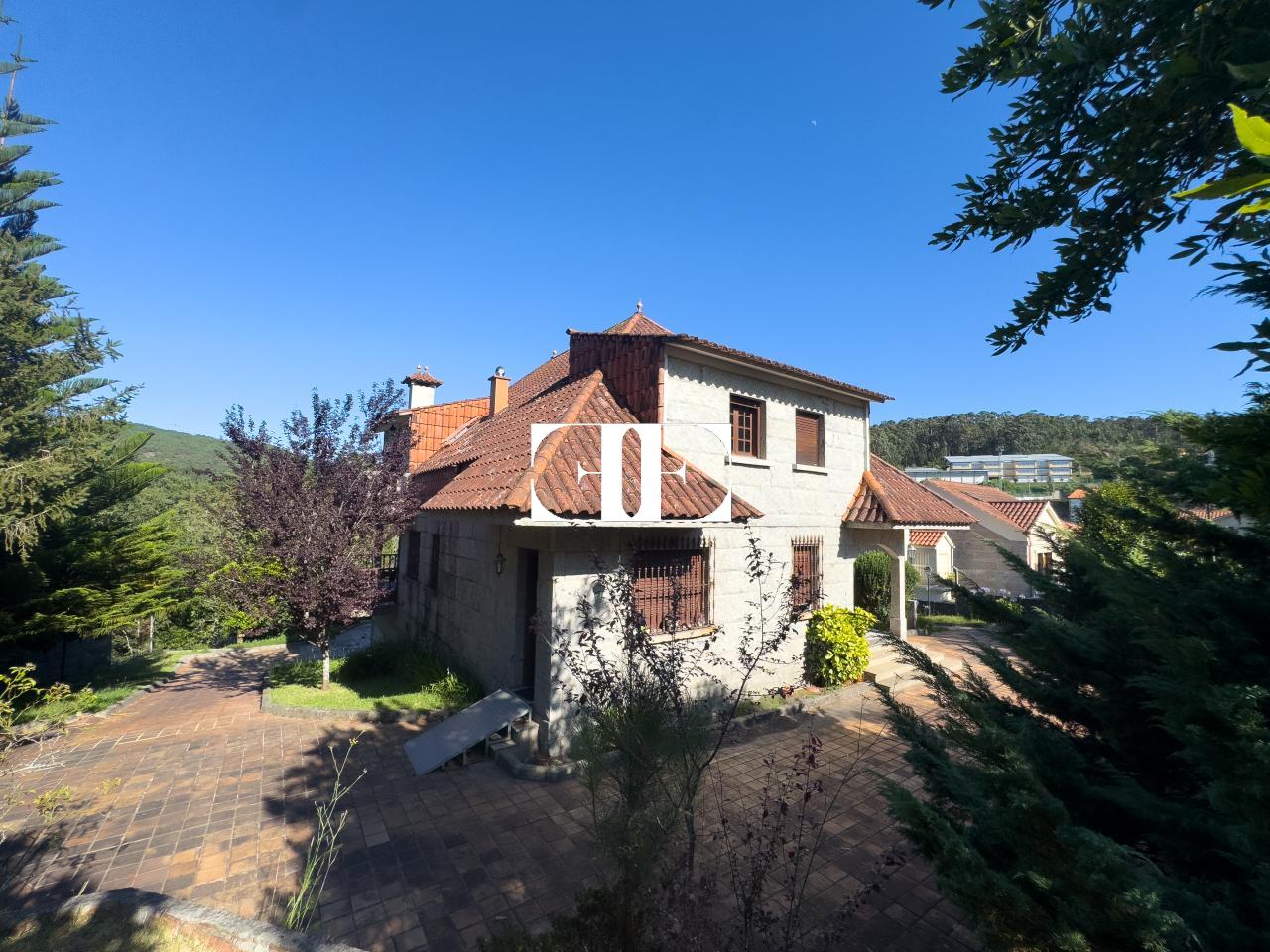 175190221804900041783_175161611863 Oportunidad única: Casa con terreno y vistas en el corazón de Hío.