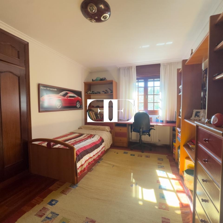 Oportunidad única: Casa con terreno y vistas en el corazón de Hío.