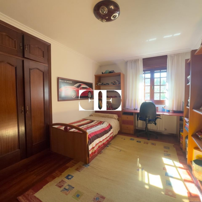 Oportunidad única: Casa con terreno y vistas en el corazón de Hío.