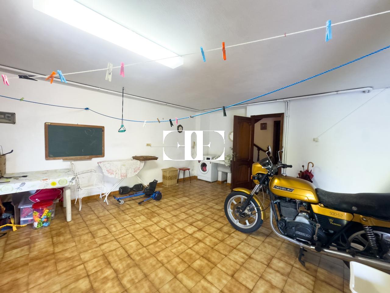 175190222088200041783_175161603121 Oportunidad única: Casa con terreno y vistas en el corazón de Hío.