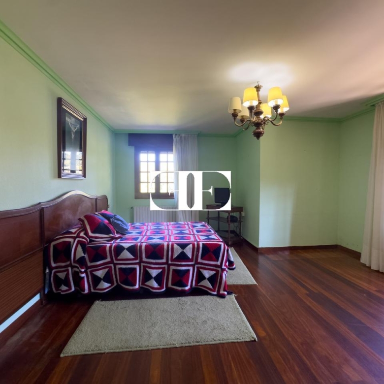Oportunidad única: Casa con terreno y vistas en el corazón de Hío.
