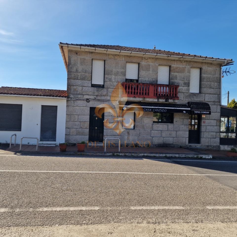 Venta de inmueble en Gondomar con uso mixto: residencial y hostelero.