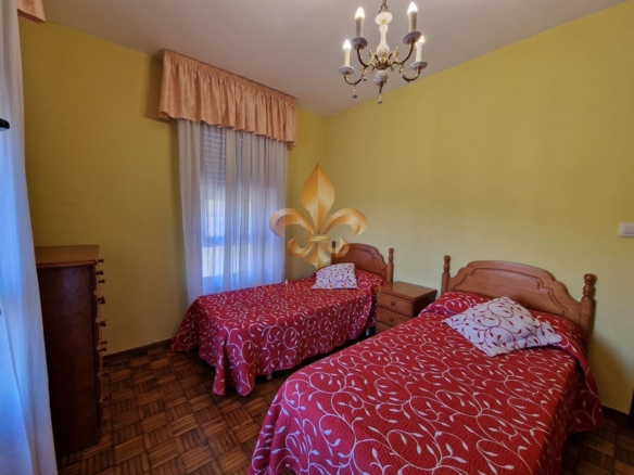 Venta de inmueble en Gondomar con uso mixto: residencial y hostelero.