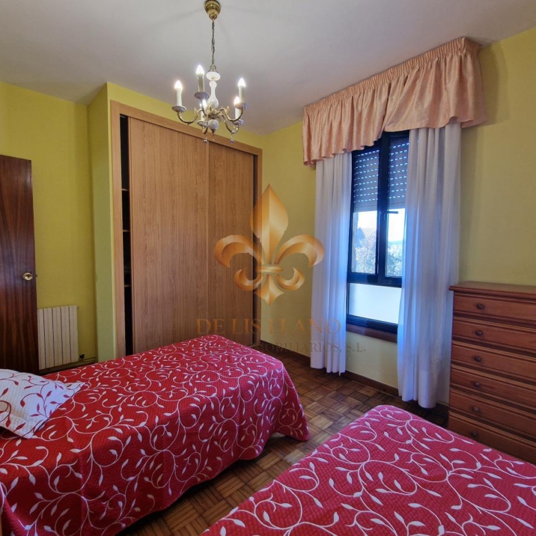 Venta de inmueble en Gondomar con uso mixto: residencial y hostelero.