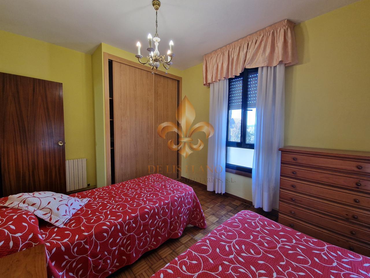 Venta de inmueble en Gondomar con uso mixto: residencial y hostelero.