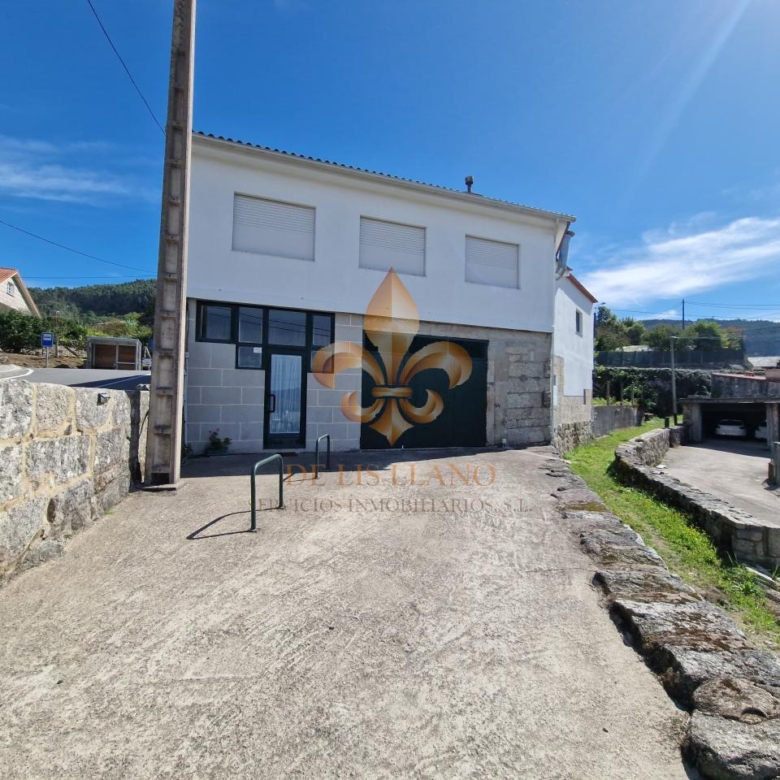 Venta de inmueble en Gondomar con uso mixto: residencial y hostelero.