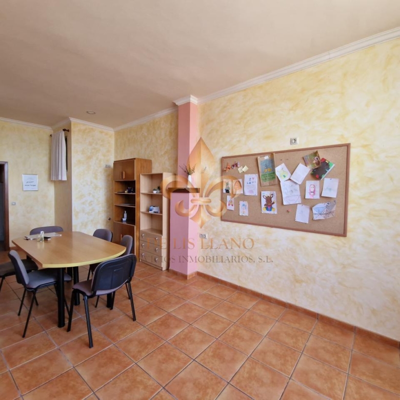 Venta de inmueble en Gondomar con uso mixto: residencial y hostelero.