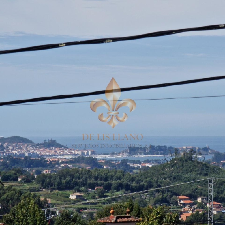 Venta de inmueble en Gondomar con uso mixto: residencial y hostelero.